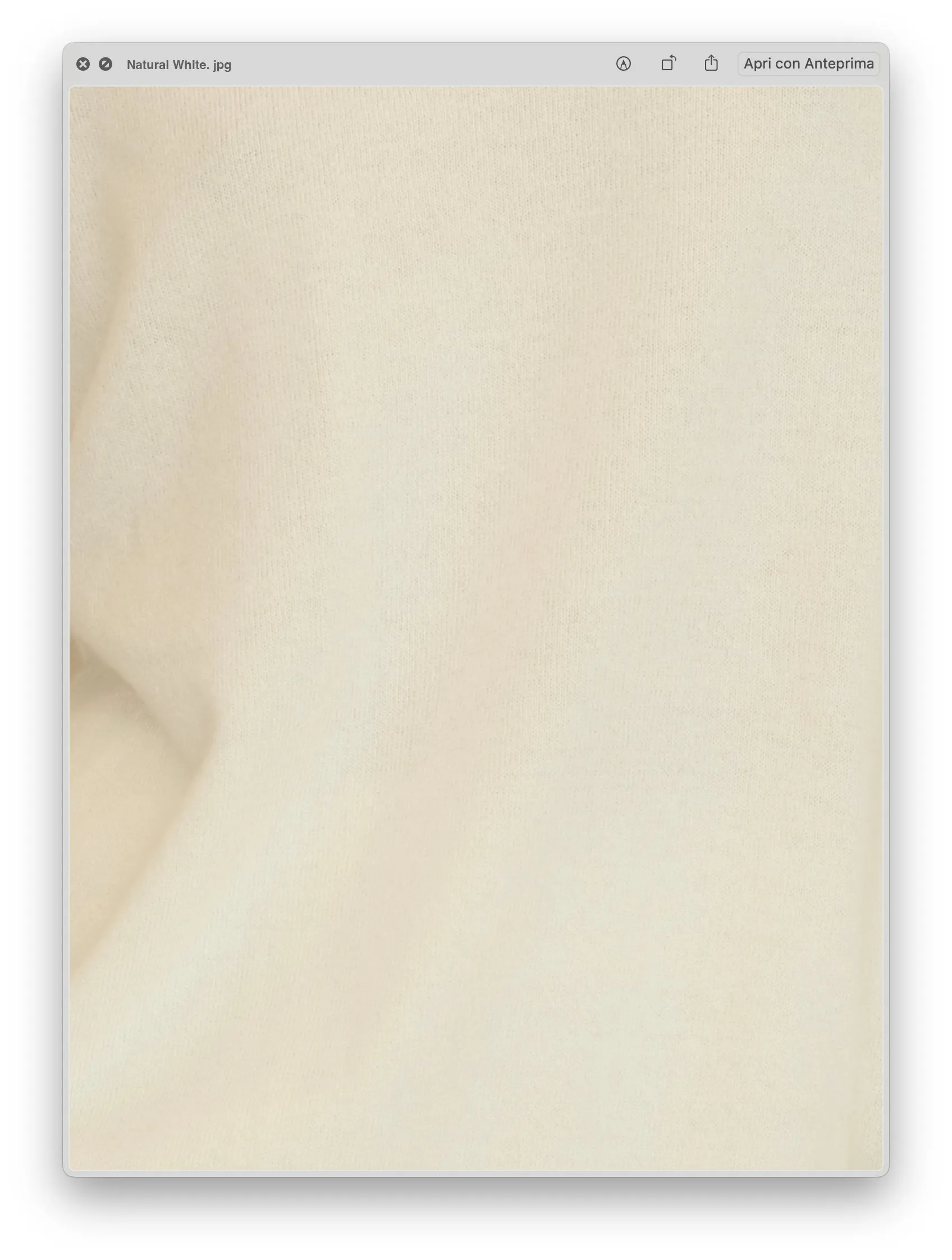 Maglione dolcevita leggero in misto cashmere con spacchi laterali