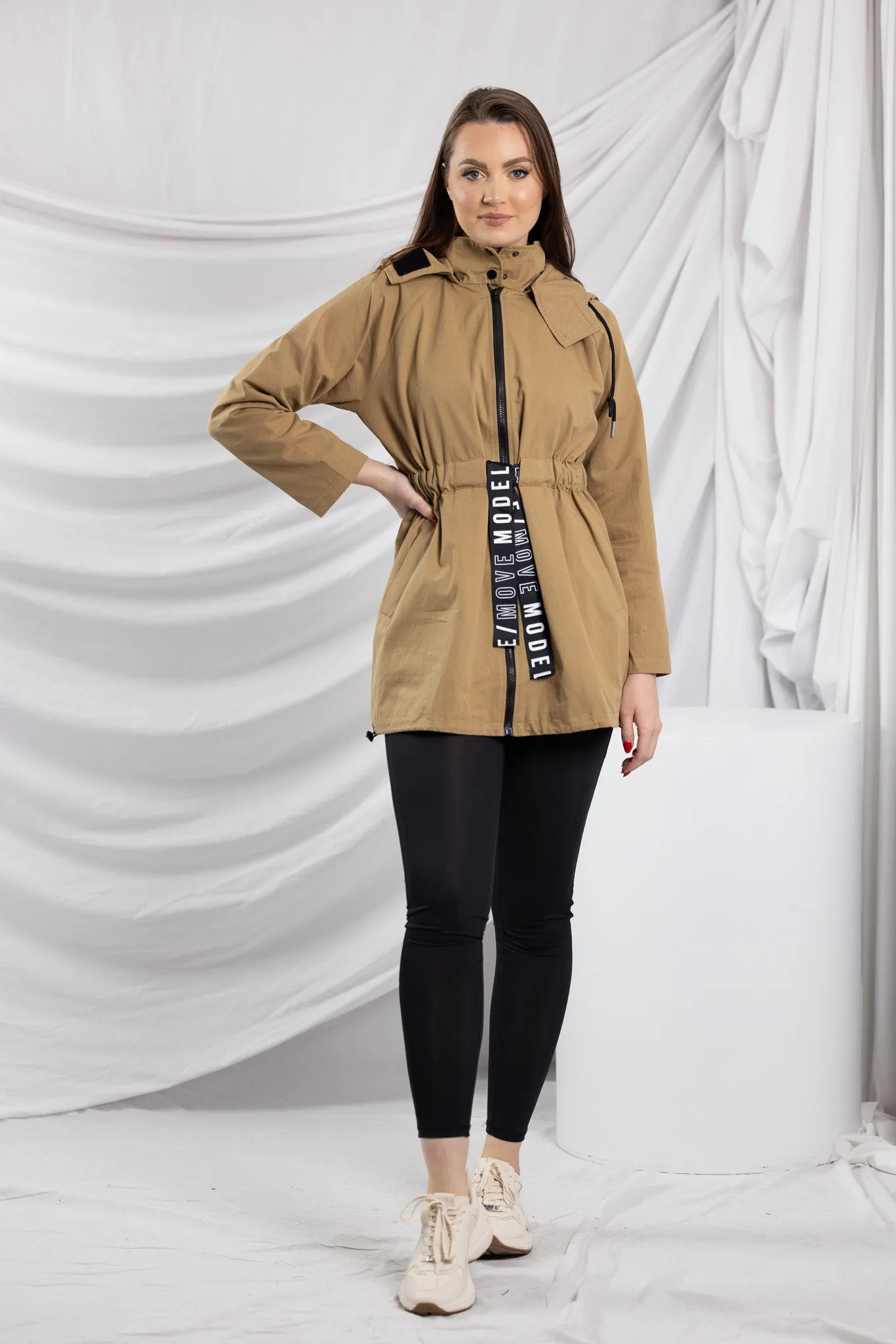 Modelle/Move Harriett Trench Jacket