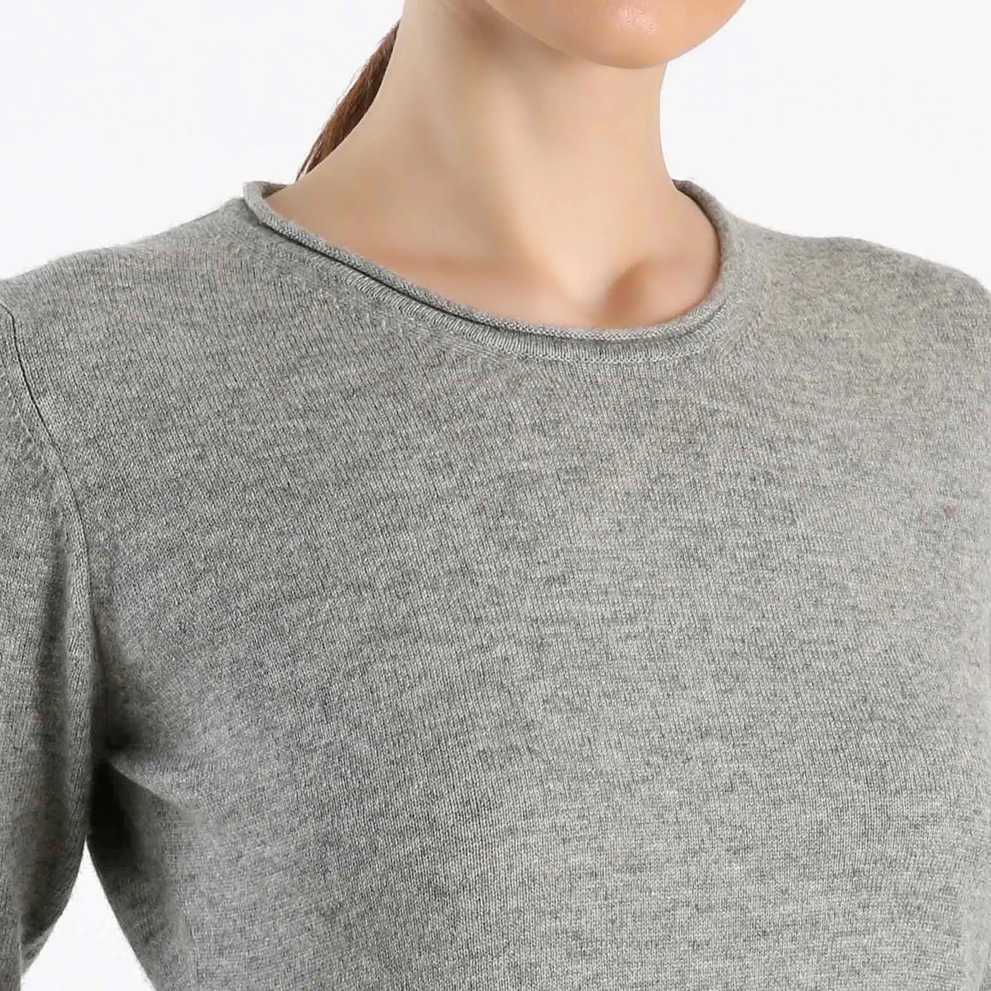 Roll neckline pure cashmere sweater in grey colour