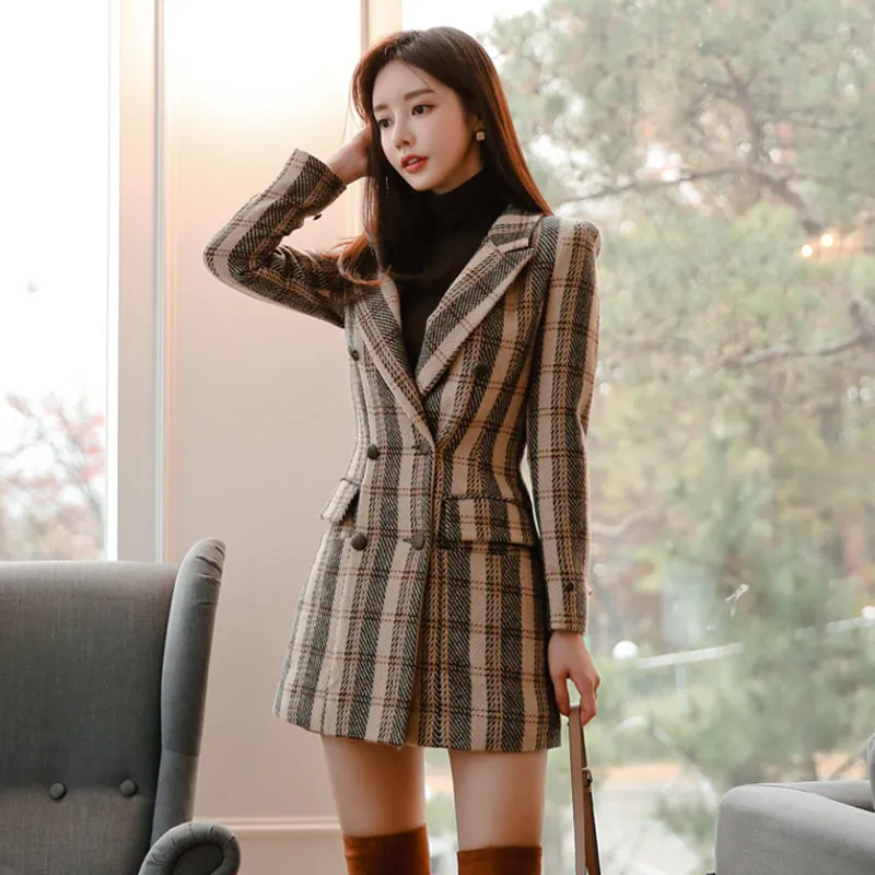 Women's Autumn/Winter Slim Polyester Blazer With Pockets